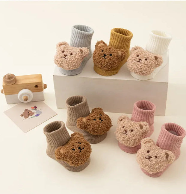 Bonito dos desenhos animados urso meias do bebê para meninos meninas primavera outono algodão macio anti deslizamento sola recém-nascido da criança meias crianças quentes socken