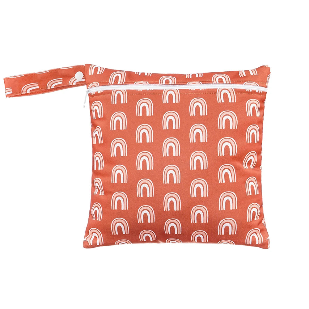 HappyFlute Nova peça única 27*26CM pode ser transportada e suspensa Mini design de bolso com separação úmida e seca Bolsa para fraldas de bebê