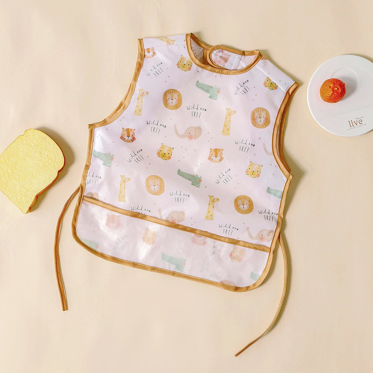 HappyFlute Nova peça única com bolso à prova d'água estampa de desenho animado sem mangas design de gancho e laço multifuncional uso babador de bebê