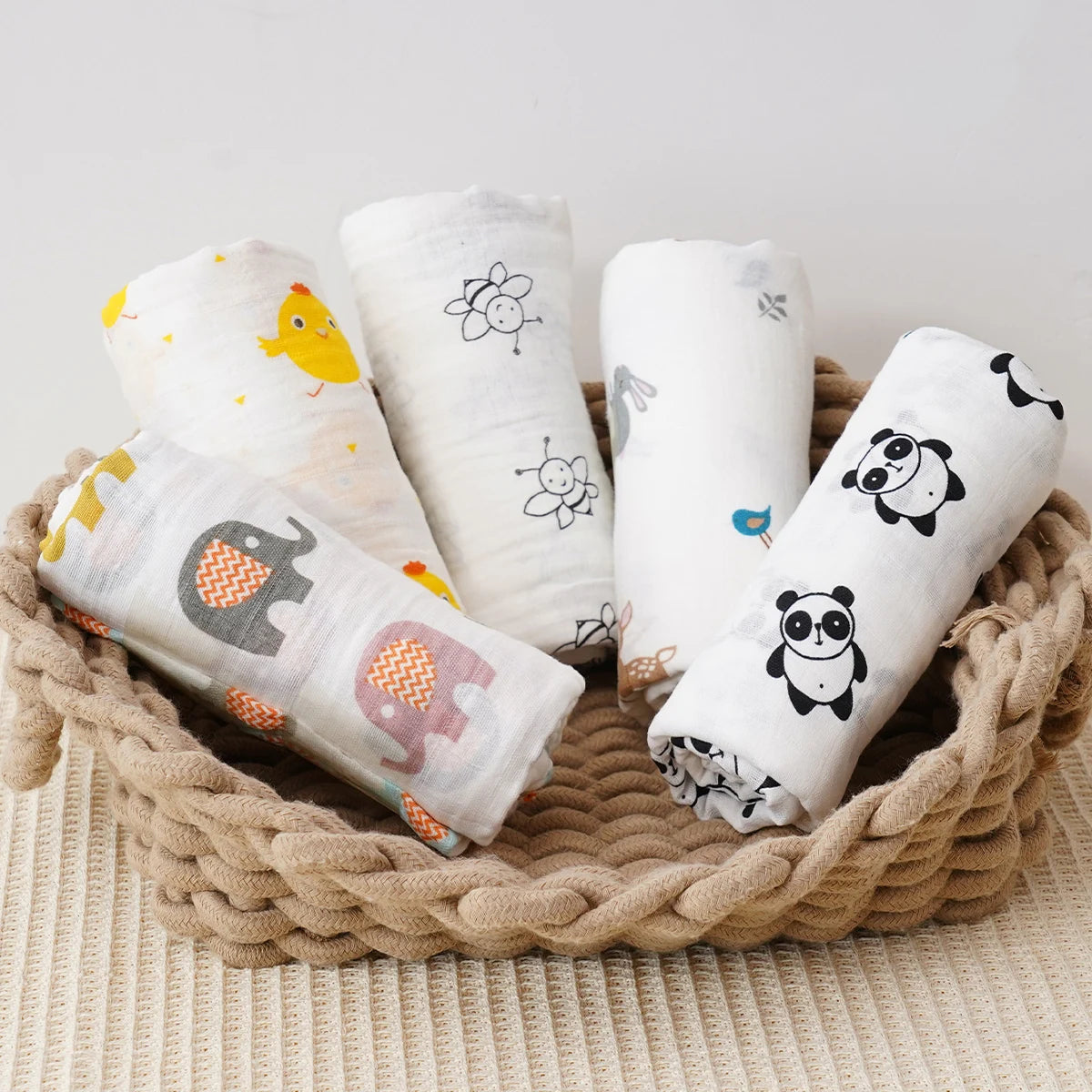 HappyFlute 120*110 CM Pele Frindly Swaddle Super Macio Fibra de Algodão Estampa de Desenhos Animados Confortável Cobertor de Bebê Envoltório